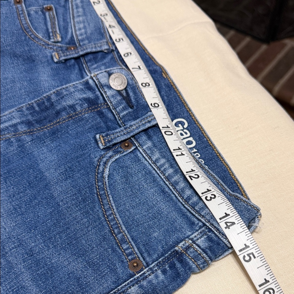 GAP 1969 Women's Medium Blue Frayed Hem Denim Cut Off Shorts, Size 26. - Picture 10 of 12